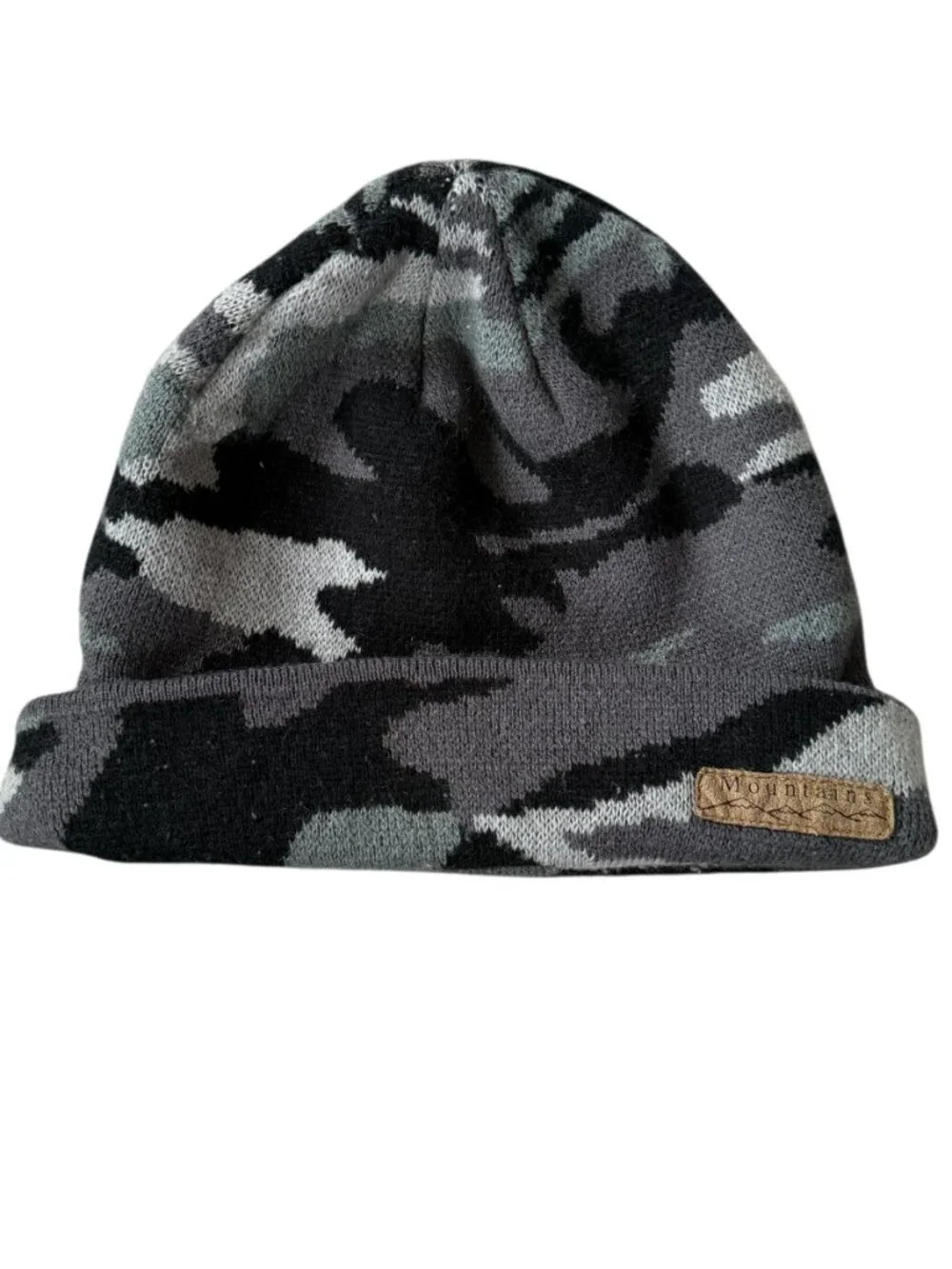 Men/Boys gray and black camouflage knit beanie hat stretchy gray interior